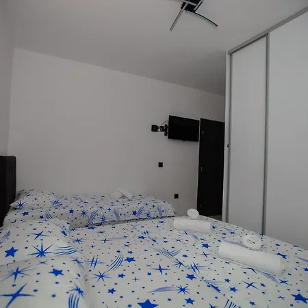 Apartament Jami *